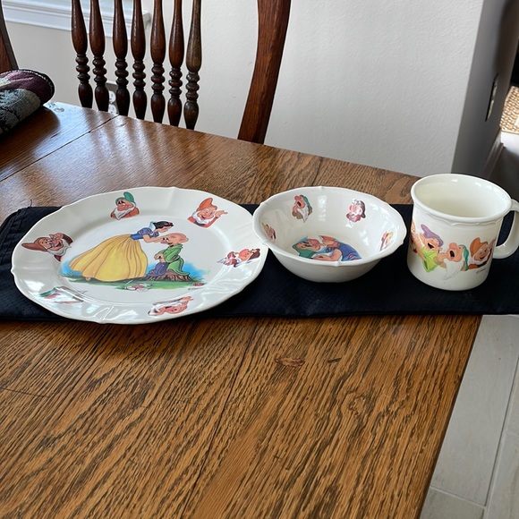 Disney Kitchen Disneys Vintage Snow White Set A Bowl Plate And Cup